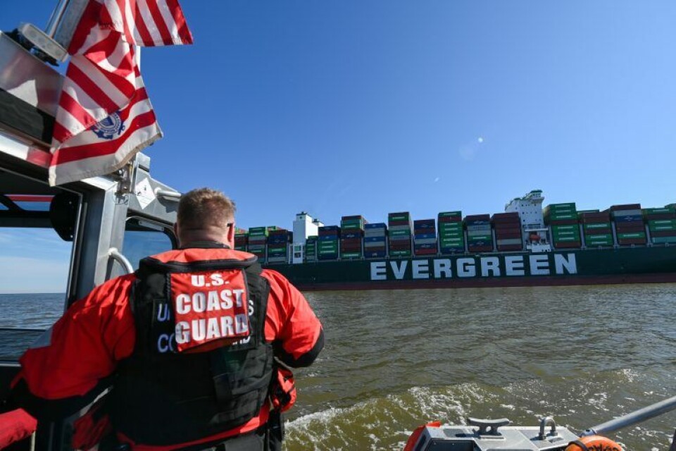 Containerskib fra rederi bag Suez-blokaden grundstødt i USA Containerskib fra rederi bag Suez-blokaden grundstødt i USA