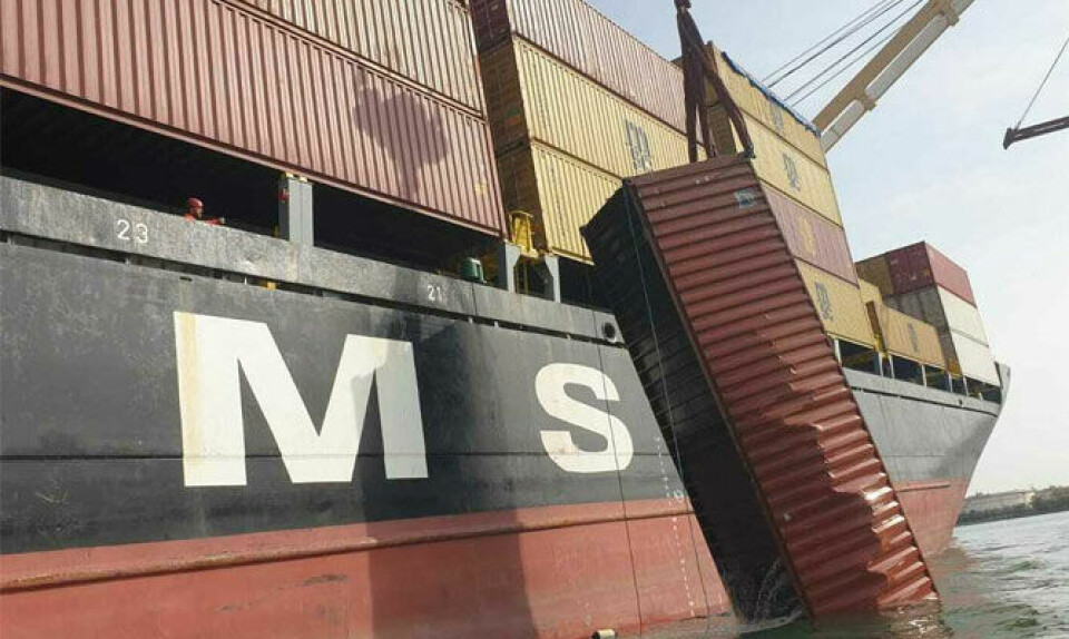 Se billederne: Containerskib taber fire containere i Venedig Se billederne: Containerskib taber fire containere i Venedig