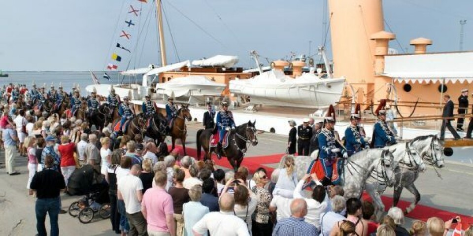 Sådan så det ud, da Kongeskibet Dannebrog i 2008 lagde vejen forbi Esbjerg. Foto: Esbjerg Kommune