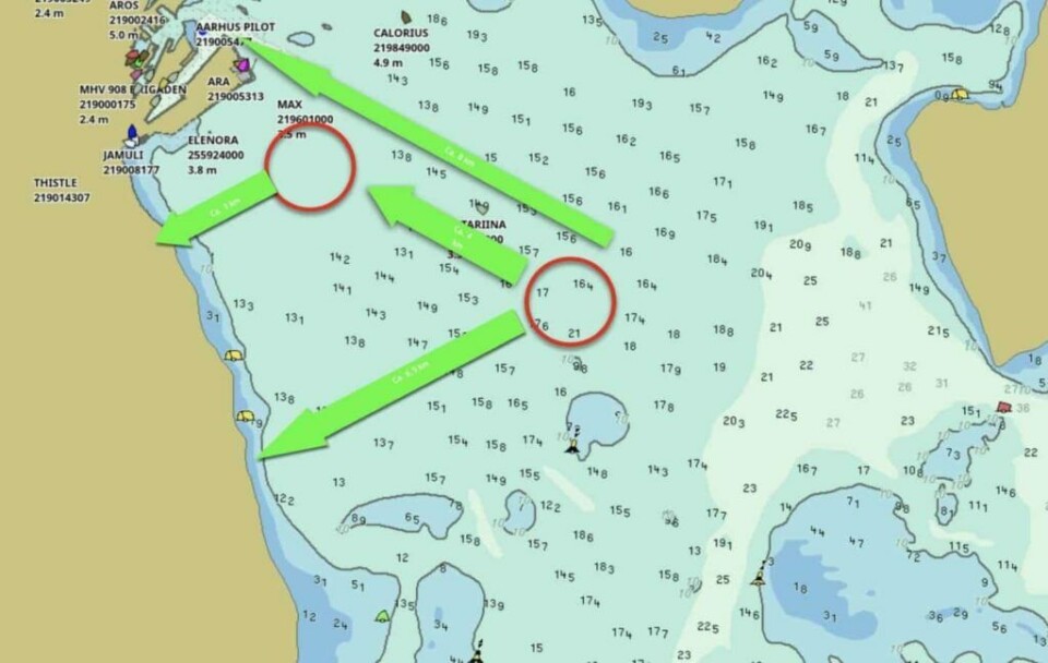 Søfartsstyrelsen har godkendt flytning af ankerpladsen ud for havnen i Aarhus. Pladsen er flyttet 1,5 km. syd på og 4,3 km. øst ud i Aarhusbugten til den nederste af de to cirkler. Det er et område med 700 meter i radius. Illustration: Aarhus Havn