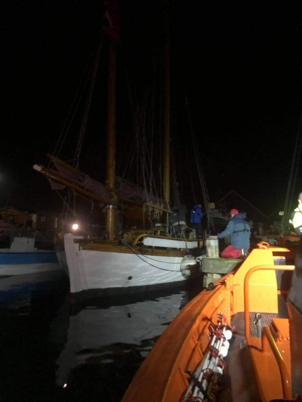 Se billederne: Redningsstation i midnatsaktion i Skagerrak