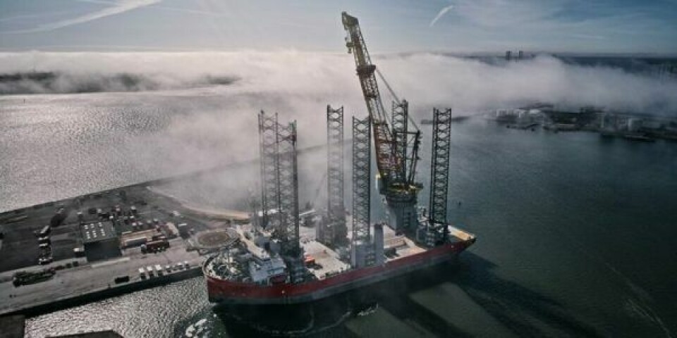 pacific-osprey-with-new-crane-boom-in-the-port-of-esbjerg-2-768x512