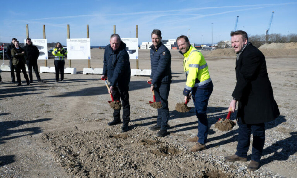 Første spadestik til nye bygninger på Kalundborg Havn Første spadestik til nye bygninger på Kalundborg Havn