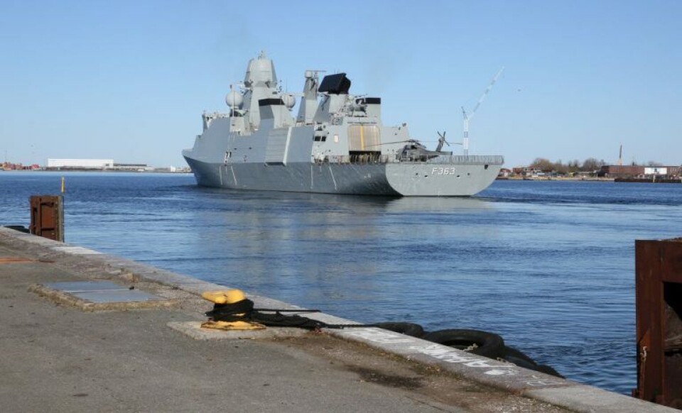 Se videoen: Her ankommer dansk NATO-bidrag med skib til Estland Se videoen: Her ankommer dansk NATO-bidrag med skib til Estland