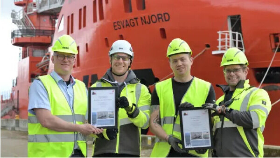 Esvagt hædret for redningsindsats efter eksplosion