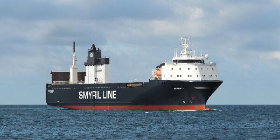 Det 138 meter lange kombiskib M/S ”Akranes” fra Smyril Line Cargo i Thorshavn på Færøerne der nu er indsat på en toårig testfart mellem Midtnorge og Rotterdam i et turn around samarbejde med det norske feederrederi North Sea Container Line NCL i Haugesund som har indsat rederiets nyeste containerskib M/S ”Coneste” i farten. Det 138 meter lange kombiskib M/S ”Akranes” fra Smyril Line Cargo i Thorshavn på Færøerne der nu er indsat på en toårig testfart mellem Midtnorge og Rotterdam i et turn around samarbejde med det norske feederrederi North Sea Container Line NCL i Haugesund som har indsat rederiets nyeste containerskib M/S ”Coneste” i farten. Foto: Smyril Line Cargo