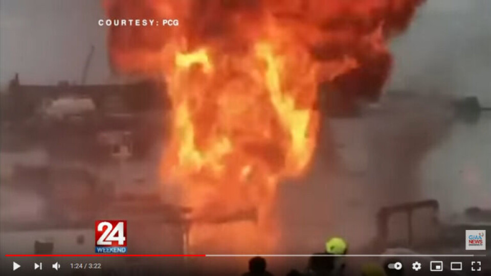 Voldsom video: Eksplosion raserer coaster Voldsom video: Eksplosion raserer coaster