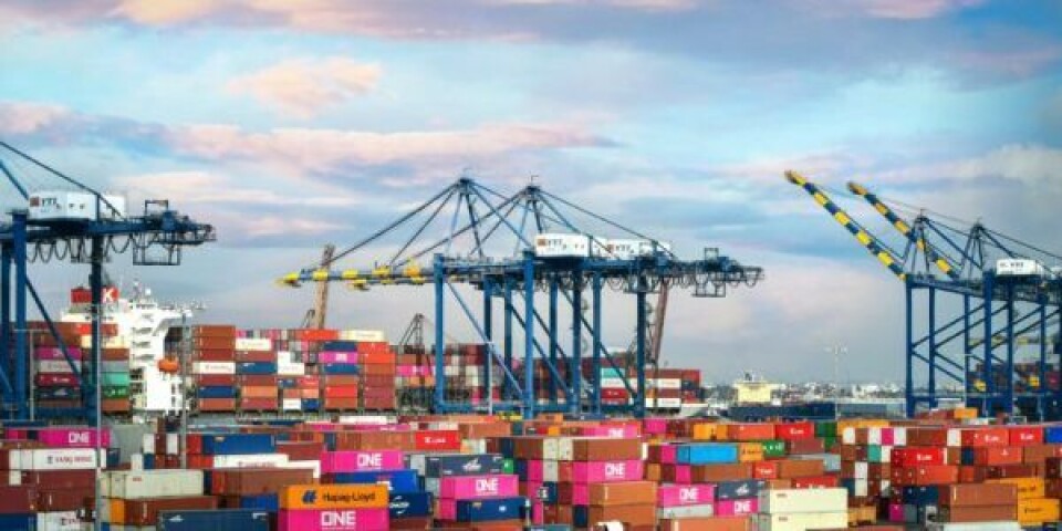 Felixstowe Havn i juleproblemer barrett-ward-5WQJ_ejZ7y8-unsplash-1-768x512