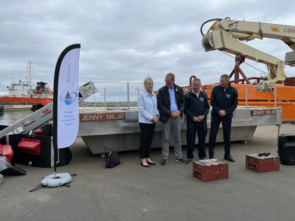 Navngiver Jenny Brat og MF Bjarne Laustenmed Flex-Feb direktion.