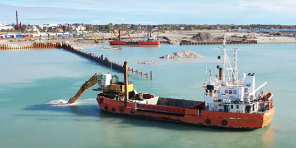 margrethe-fighter-dredger-port-of-trelleborg.f29285-1