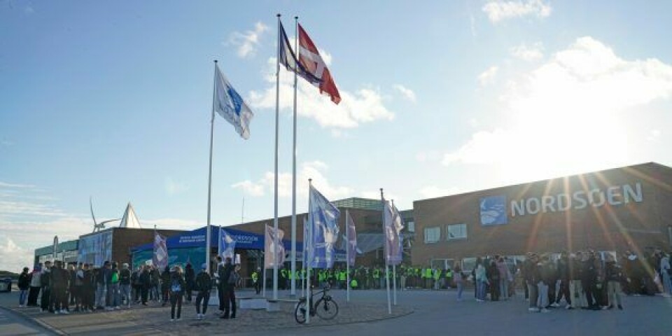 220 elever mødes torsdag morgen på Nordsøen, før de sendes ud til virksomhederne. Foto: Hirtshals Havn