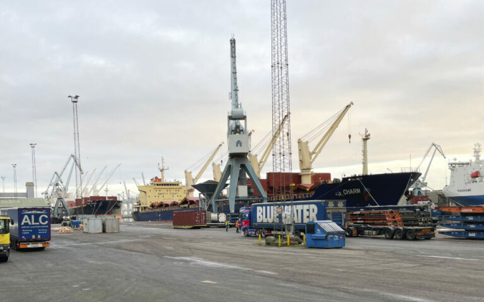 Aarhus Logistics Center A/S bliver til Blue Water Logistics Aarhus Logistics Center A/S bliver til Blue Water Logistics